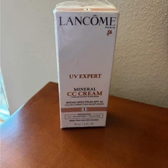 Lancome UV Expert Mineral CC Cream - White and Gold - Picture 1 of 1